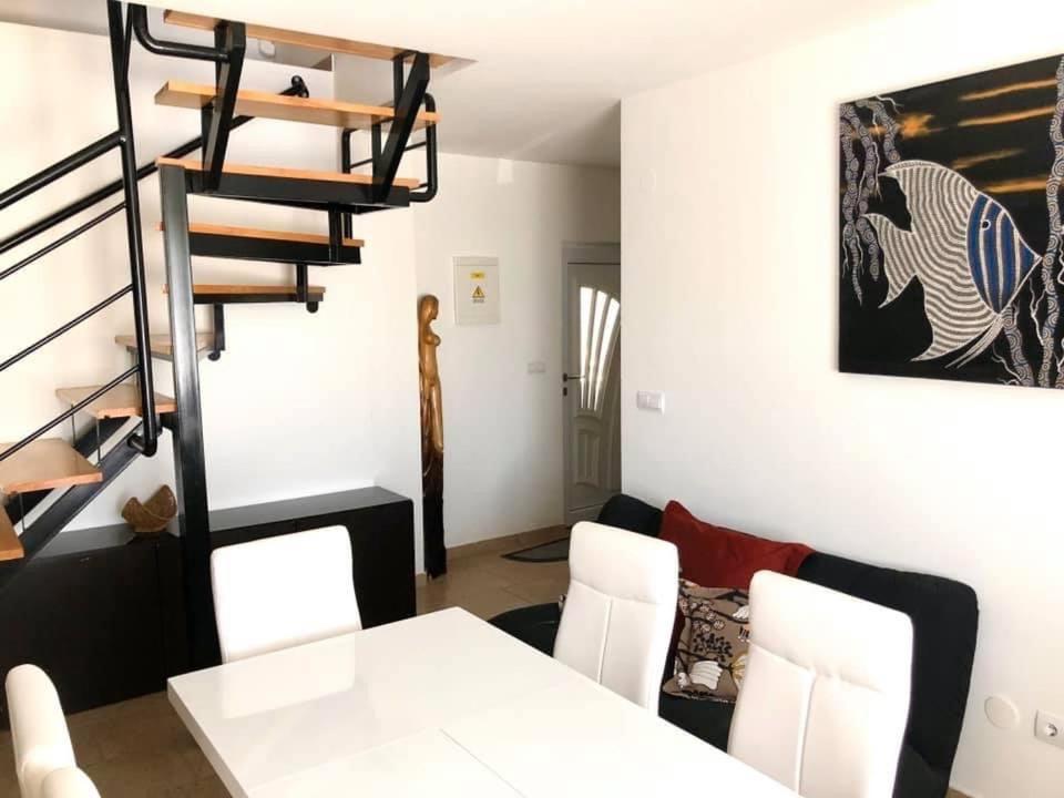 Villa Ester Lopar Extérieur photo