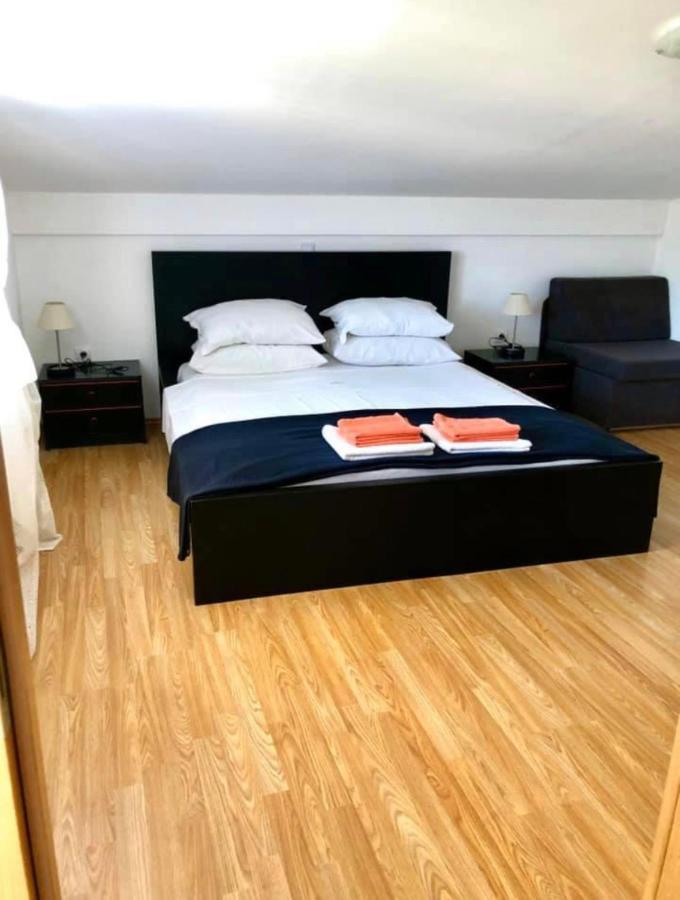 Villa Ester Lopar Extérieur photo