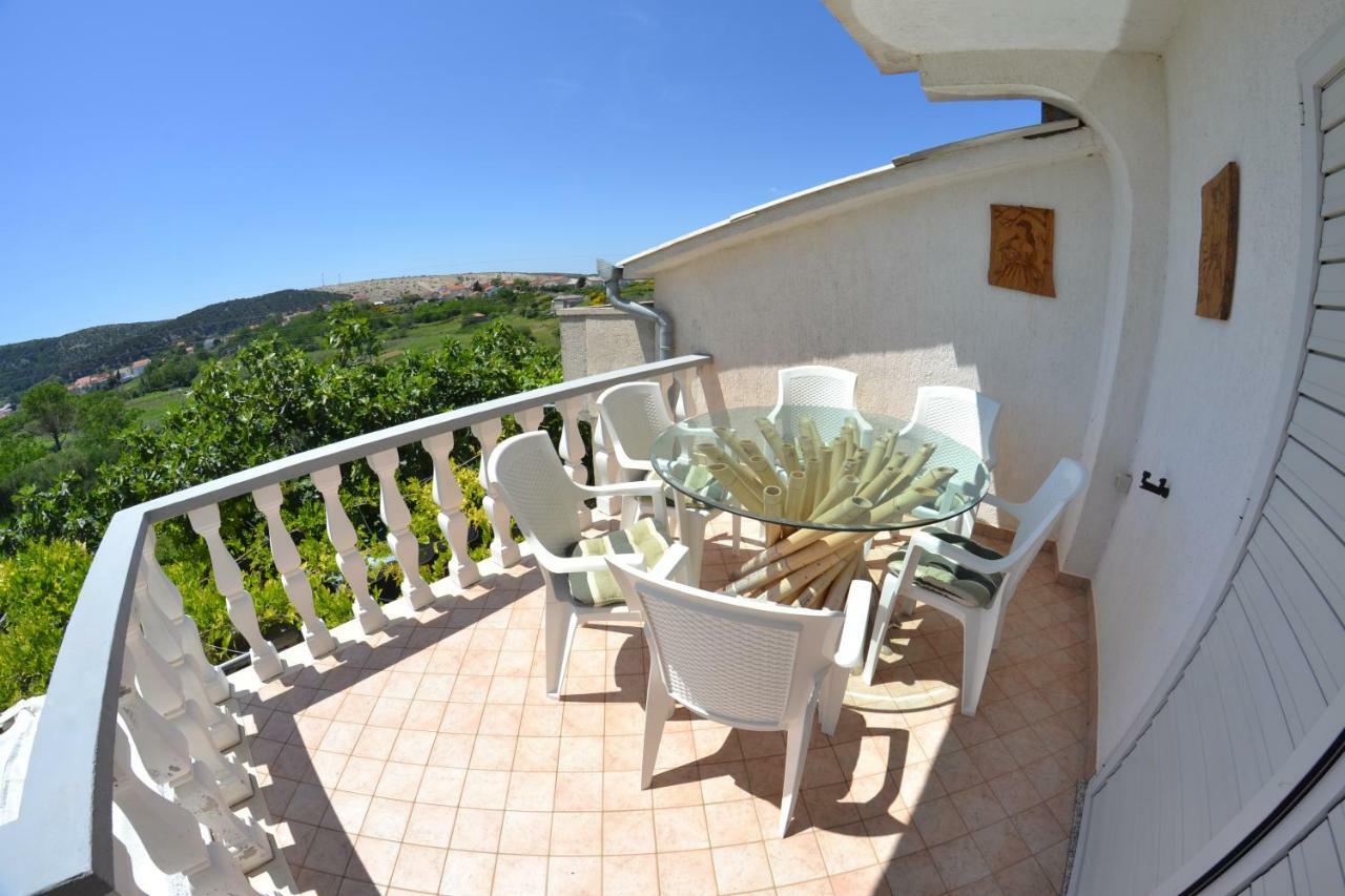 Villa Ester Lopar Extérieur photo