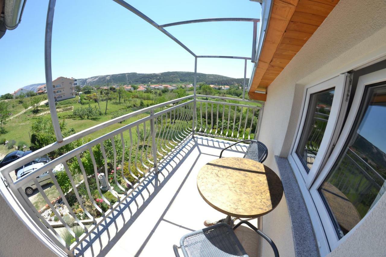 Villa Ester Lopar Extérieur photo